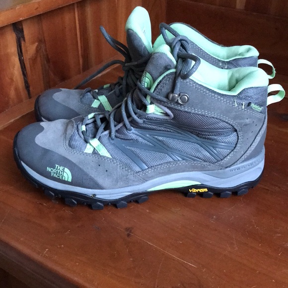 Ankles Boots 🥾 - Picture 2 of 7